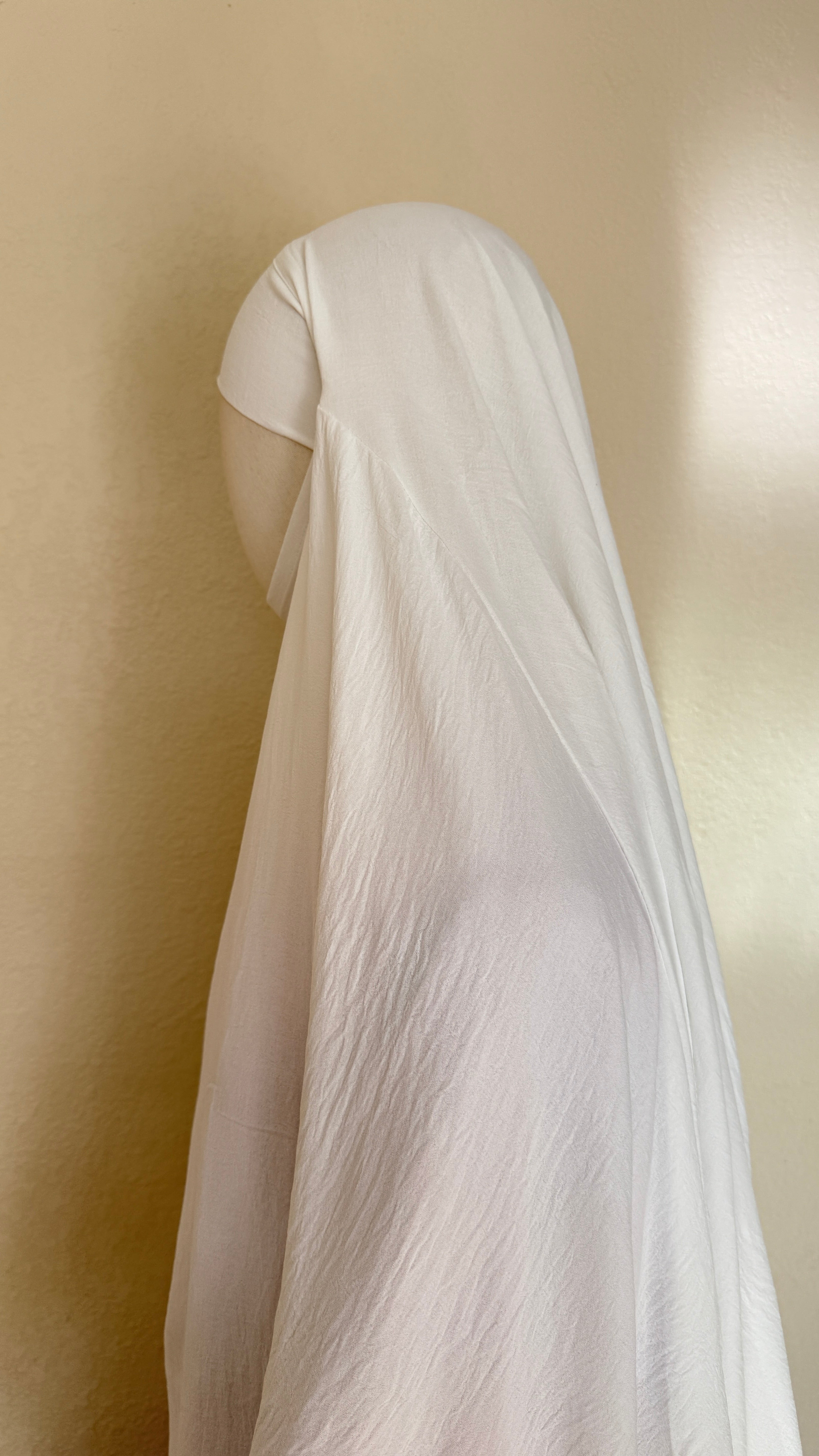 Saafiyah Khimar in White