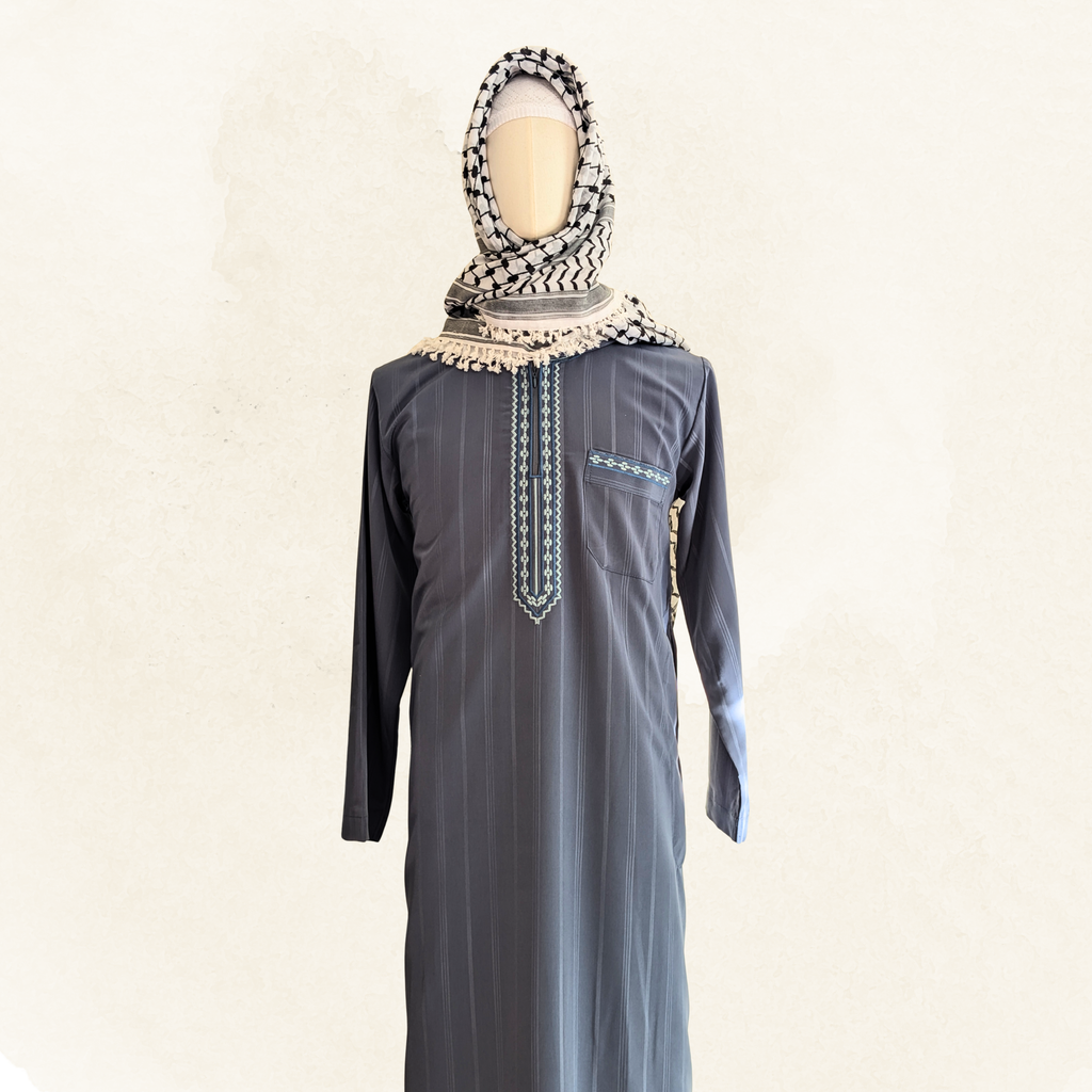 Al Soltan Thobe in light gray