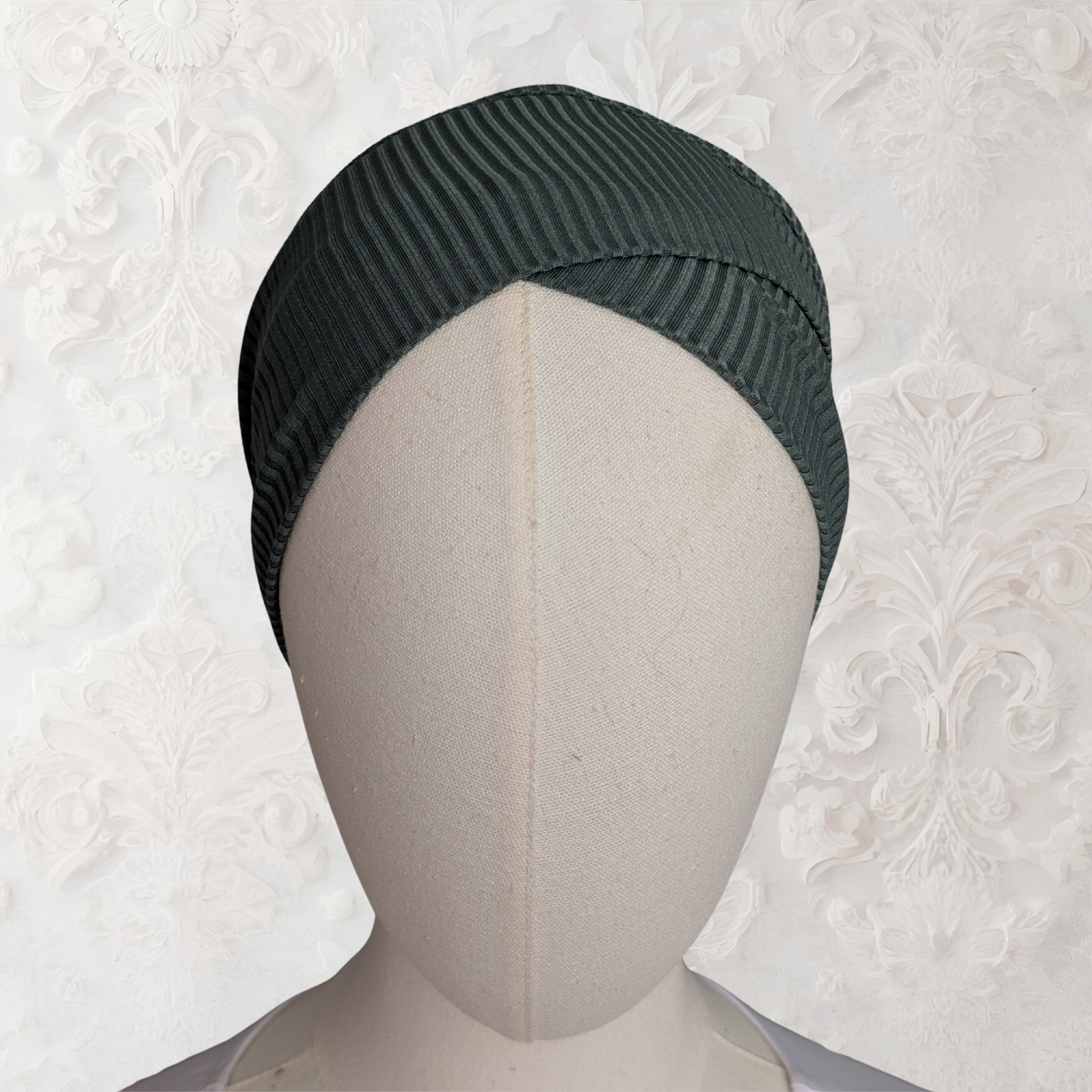 Ribbed Cross-Front Undercap