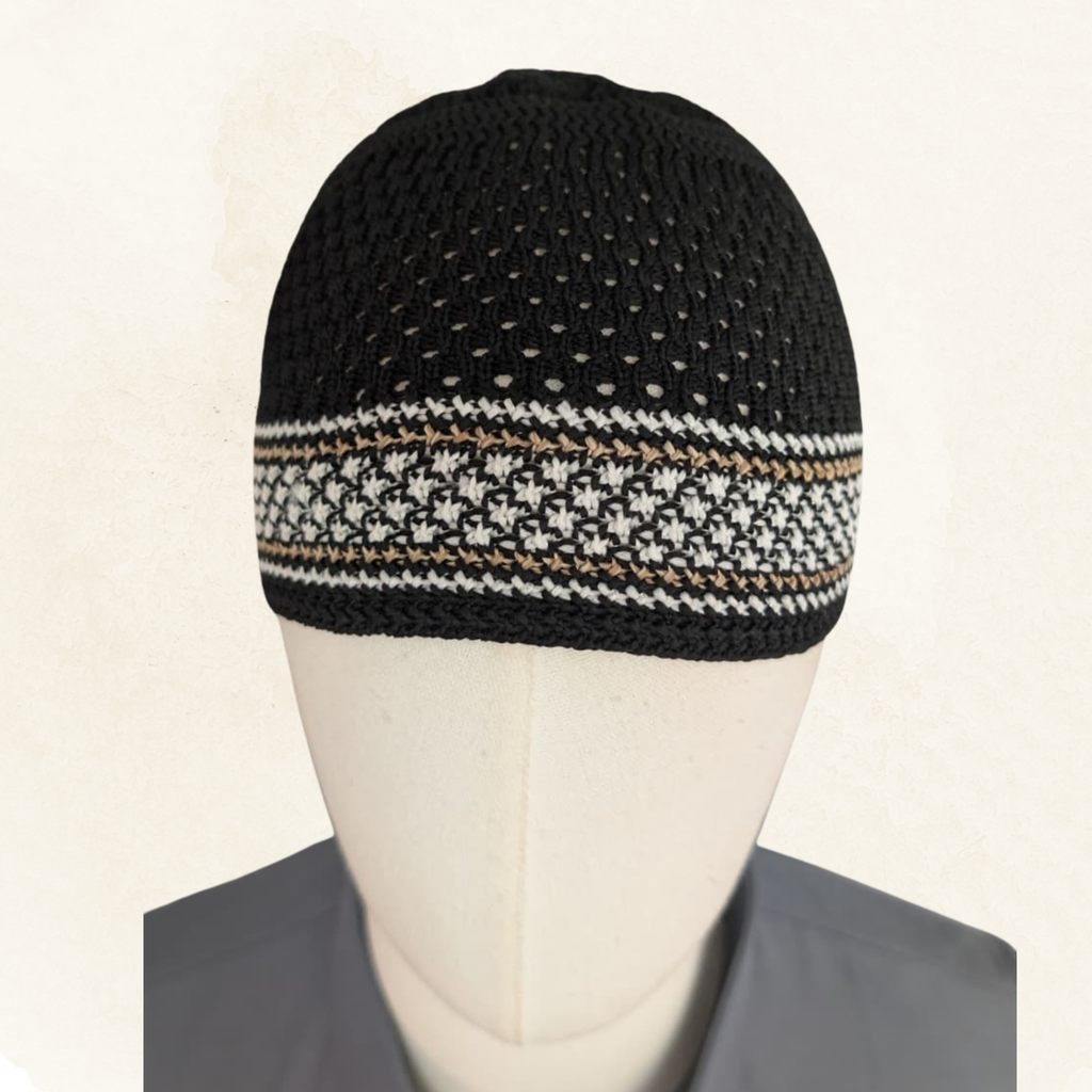 Stretchy Topi Kufi in Black and white