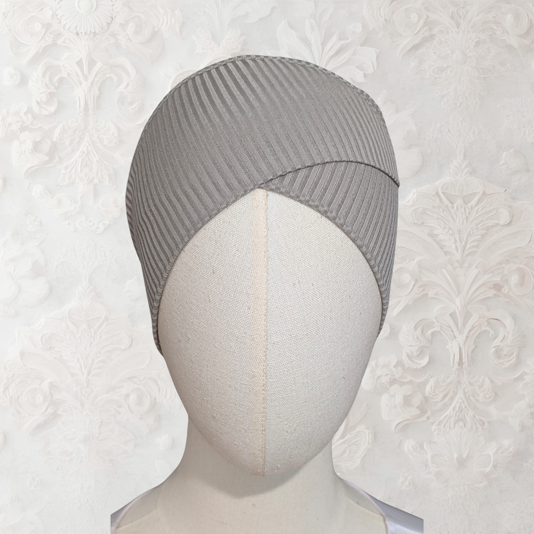 Ribbed Cross-Front Undercap