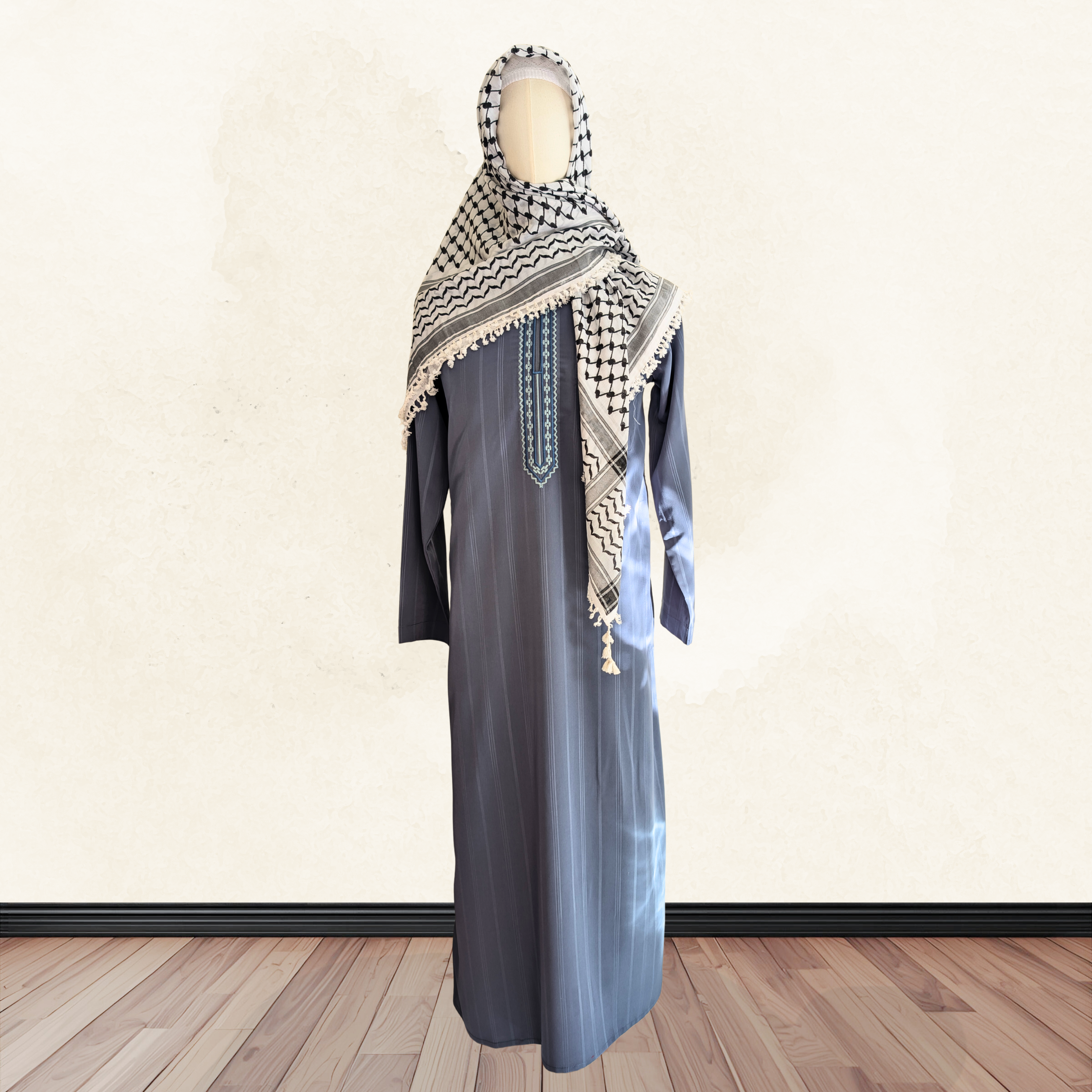 Al Soltan Thobe in light gray