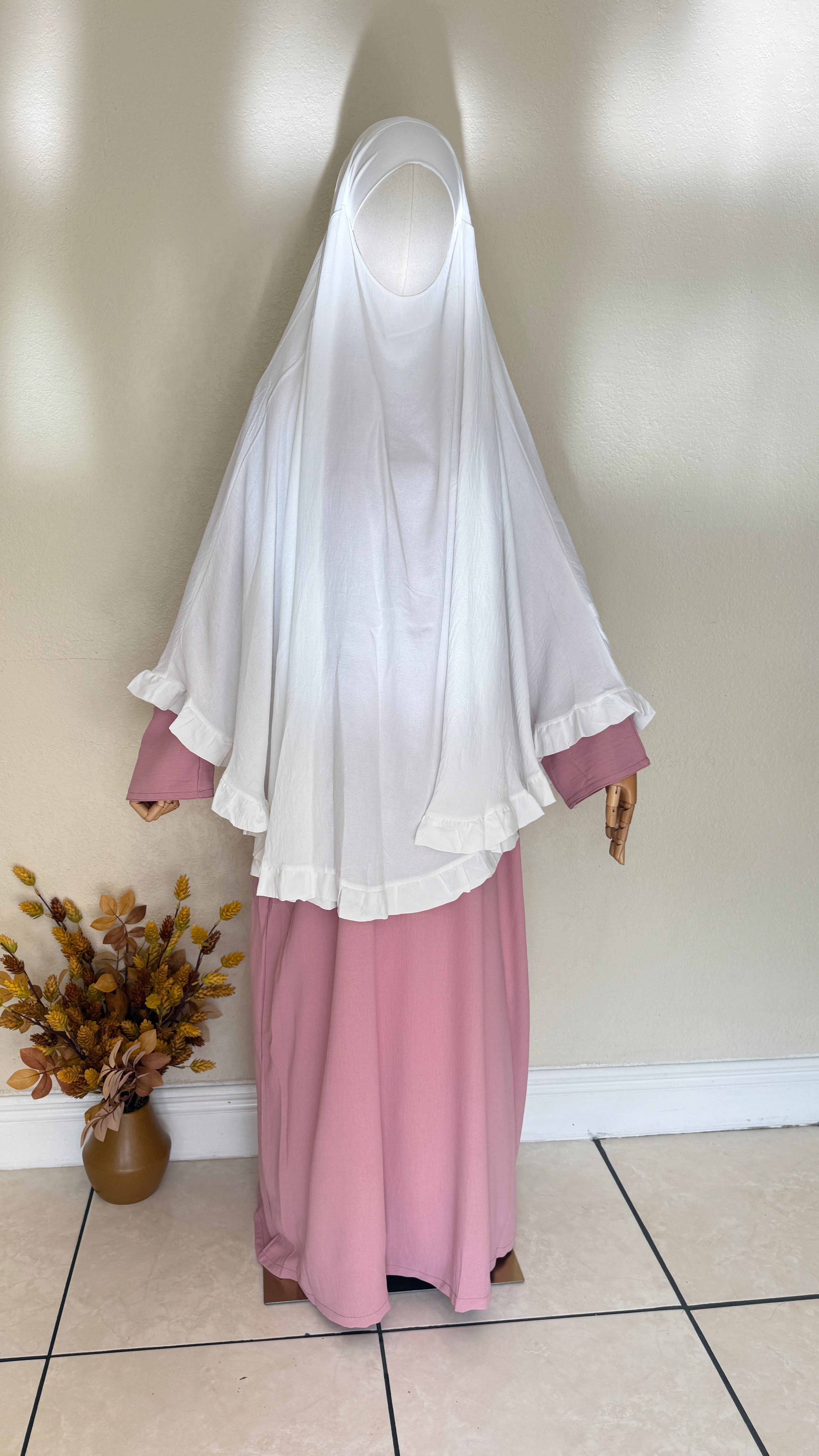 Saafiyah Khimar in White