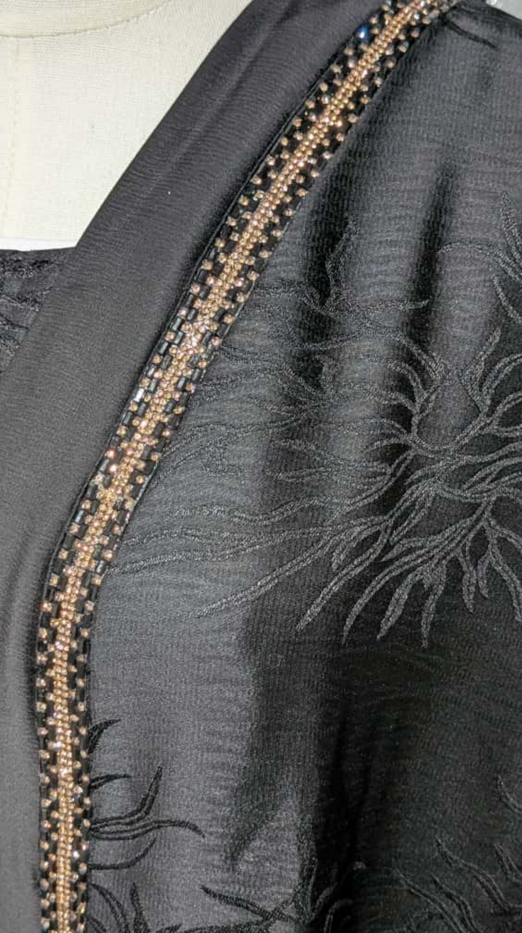 Orchin Abaya In Black