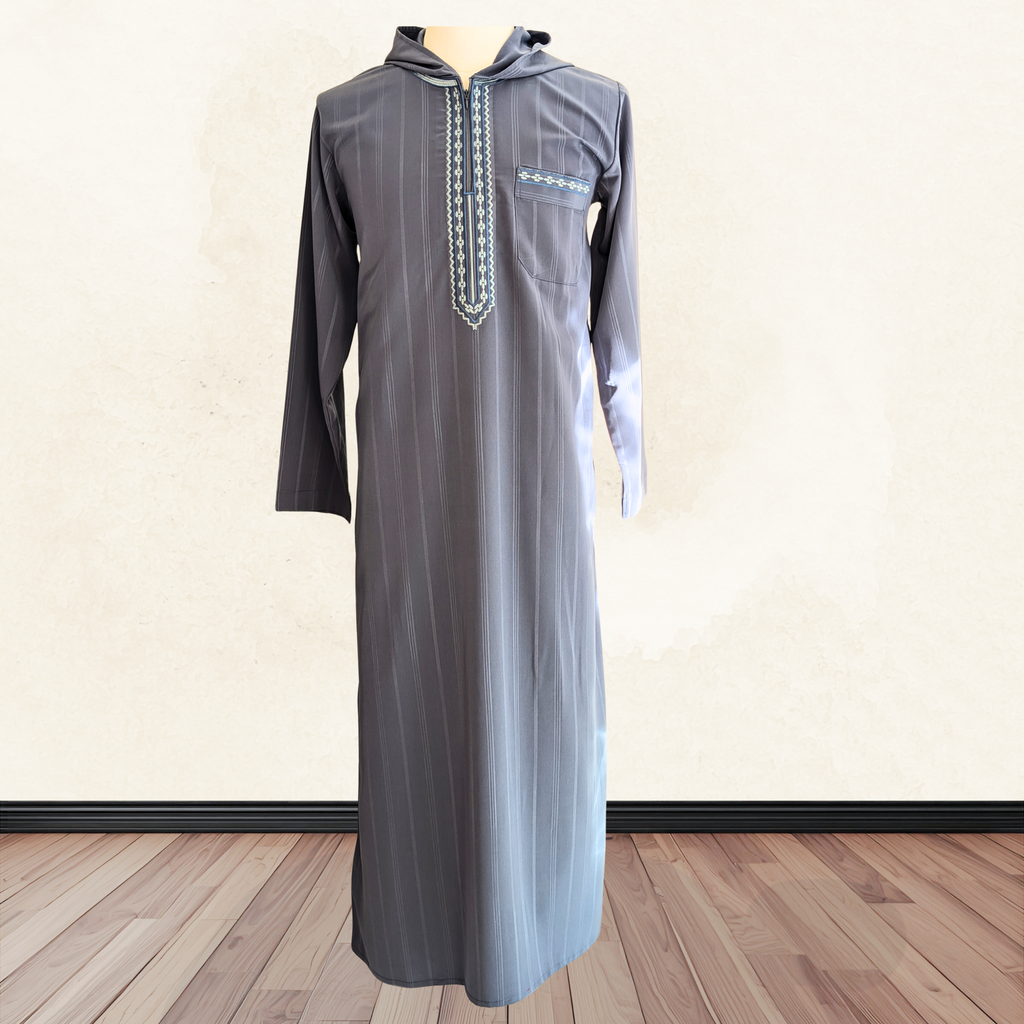 Al Soltan Thobe in light gray