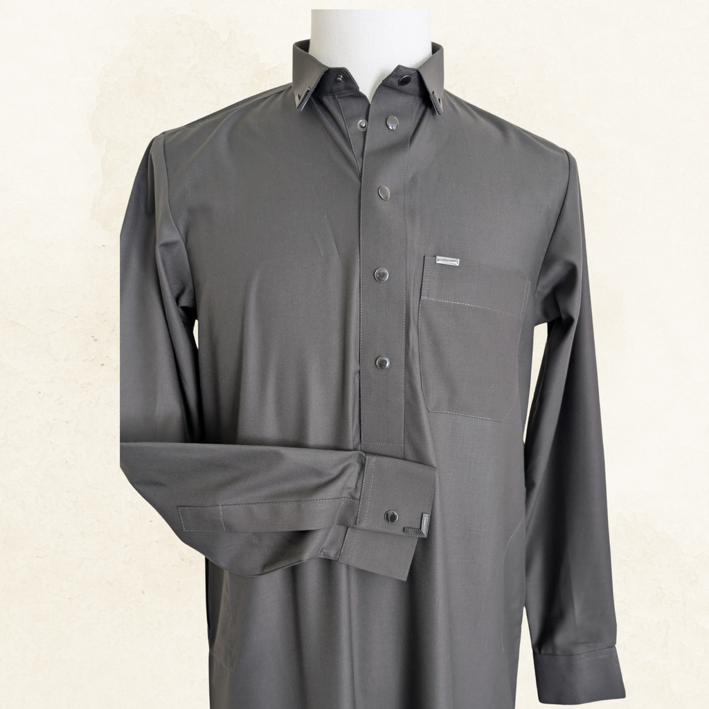 Hasanat Thobe in Gray