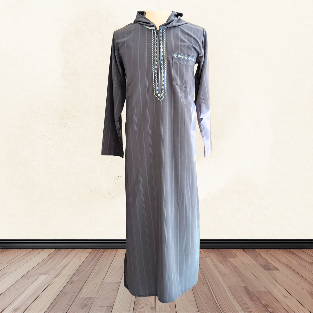 Al Soltan Thobe in light gray