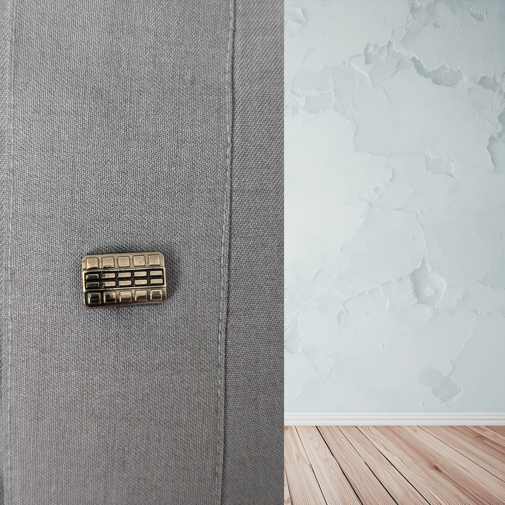 Hasanat Thobe in Light Gray