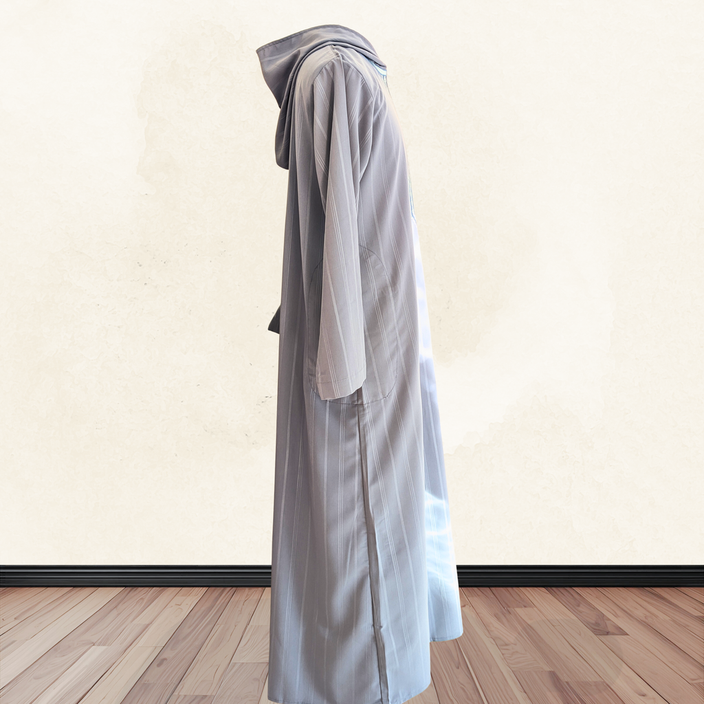 Al Soltan Thobe in light gray