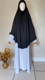Saafiyah Khimar in Black