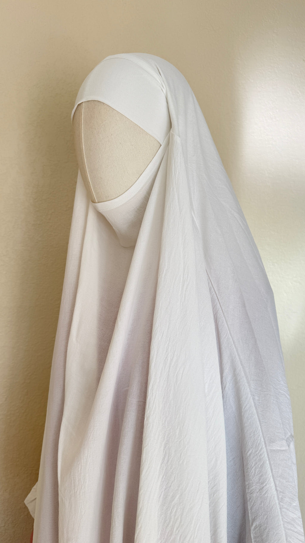 Saafiyah Khimar in White