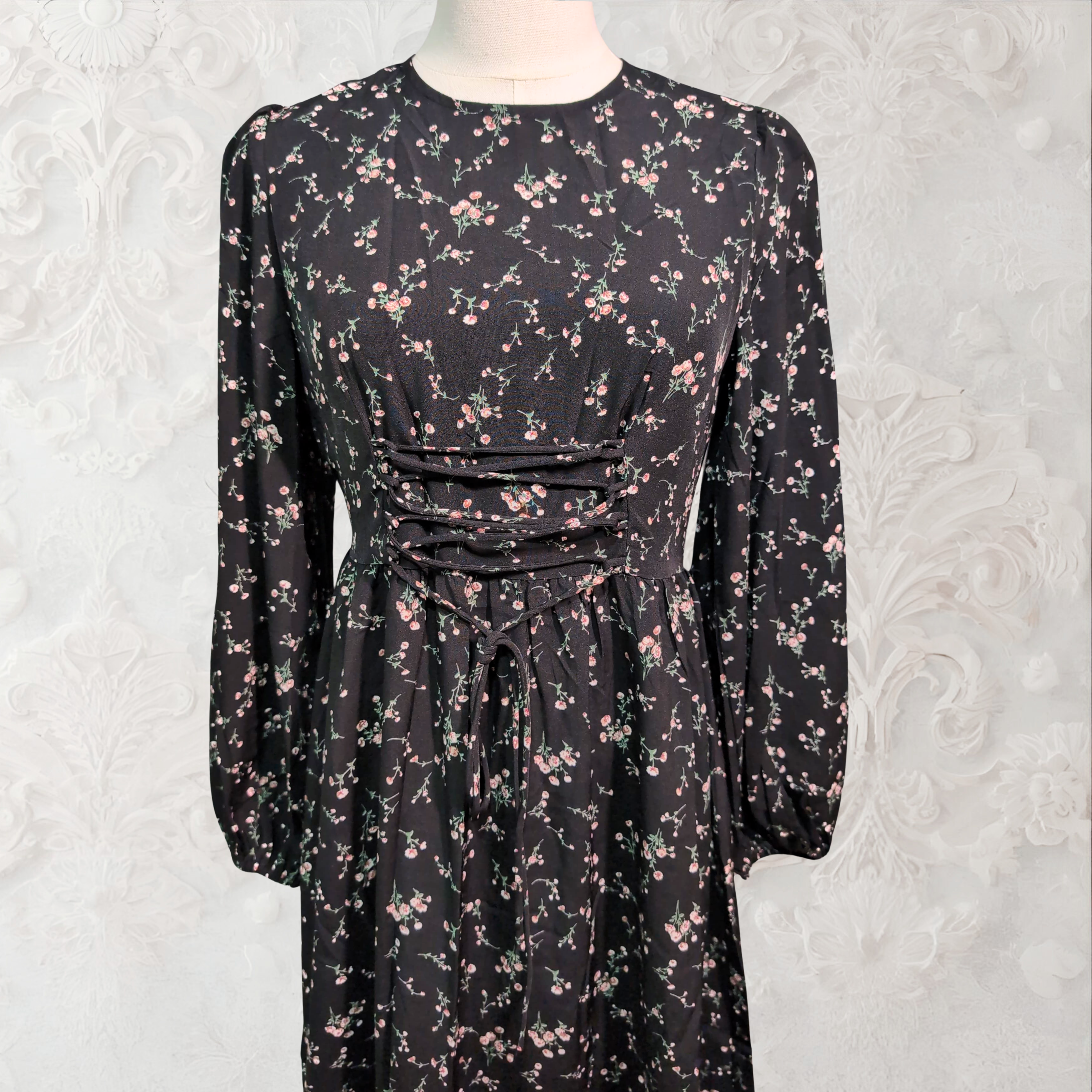 Floral Fancy Abaya in Black
